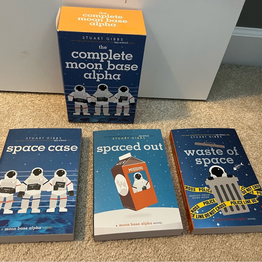 The complete moon base alpha. Set of 3 books.
